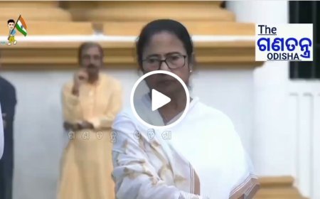କୋଲକାତା: ପଶ୍ଚିମବଙ୍ଗର ସିଏମ ମମତା ବାନାର୍ଜୀ କୁହନ୍ତି, "ମୋ ପାଖରେ ଥିବା ସୂଚନା, ମୁଁ ଛାତ୍ରମାନଙ୍କୁ ଦୋଷ ଦେବି ନାହିଁ