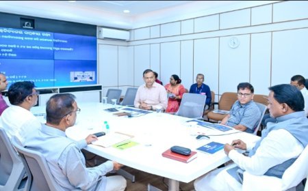 ମୁଖ୍ୟମନ୍ତ୍ରୀ ଶ୍ରୀ ମୋହନ ଚରଣ ମାଝୀ ଆଜି ଲୋକସେବା ଭବନ ଠାରେ ଧରଣୀଧର ବିଶ୍ବବିଦ୍ୟାଳୟ, କେନ୍ଦୁଝରର ଭିତ୍ତିଭୂମି ବିକାଶ, ମାନବ ସମ୍ବଳର ନିଯୁକ୍ତି ଏବଂ ଅନ୍ୟାନ୍ୟ ଆନୁଷଙ୍ଗିକ ସୁବିଧା ସୁଯୋଗ ବିଷୟରେ ଆଲୋଚନା କରିଛନ୍ତି।