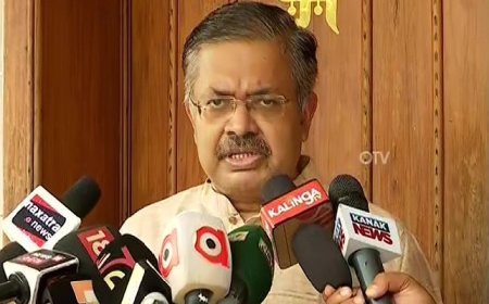 ଆଇନ ମନ୍ତ୍ରୀଙ୍କ ବଡ଼ ବୟାନ । ସାର୍ବଜନୀନ ହେବ ଲକ୍ଷ୍ମଣାନନ୍ଦ ହତ୍ୟା ମାମଲାର ତଦନ୍ତ ରିପୋର୍ଟ । ଏନେଇ ଖୁବଶୀଘ୍ର ସରକାର ନିଷ୍ପତ୍ତି ନେବେ କହିଲେ ଆଇନ ମନ୍ତ୍ରୀ ମୁଖ୍ୟମନ୍ତ୍ରୀ ଆଲୋଚନା କରିଛନ୍ତି, ଆଗାମୀ ଦିନରେ ଶୀଘ୍ର ନିଷ୍ପତ୍ତି । ଶୀଘ୍ର ତଦନ୍ତ କମିଶନ ରିପୋର୍ଟ ଓ ଅନ୍ୟ ଦିଗ ସଂପର୍କରେ ନିଷ୍ପତ୍ତି ନିଆଯିବ ।  #SwamiLakshmanananda   #Odisha