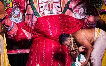 ପ୍ରଭୁ ଶ୍ରୀ ବଳଦେବ ହେଉଛନ୍ତି ସର୍ବାବତାରୀ "ହରେ କୃଷ୍ଣ ମହାମନ୍ତ୍ରରେ ହରେ ତ୍ରିବୀଜ ମଧ୍ୟରେ ସେ ଶ୍ରୀବୀଜ, ବେଦ ମଧ୍ୟରେ ସେ ସାମବେଦ, ରାମାବତାରରେ କନିଷ୍ଠ ସୌମିତ୍ରୀ ରୂପେ ଶ୍ରୀରାମଙ୍କର ସାହାଚର୍ଯ୍ୟ ଲାଭ କରିଥିବାରୁ ସେ ସର୍ବାବତାରୀ" ।