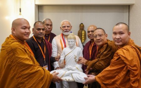 Members of the Bhikkhu Sangh, Mumbai met me and expressed joy on the Cabinet’s
