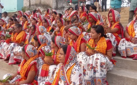 କୋଦଳା ରେ ମା ମହାଲଷ୍ମୀ ଙ୍କ ଏକ କୁଣ୍ଡିୟ ବିଶ୍ୱ କଲ୍ୟାଣ ଯଜ୍ଞ ପାଇଁ କଳସ ଯାତ୍ରା ଅନୁଷ୍ଠିତ...