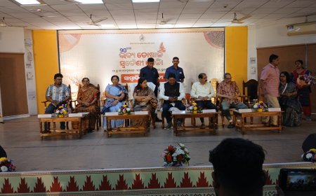 ଭବ୍ୟ ତୋଷାଳି ସ୍ବର୍ଗେଶୀ ମେଳା  ୨୦ତମ ଭବ୍ୟ ତୋଷାଳି ସ୍ୱଦେଶୀ ମେଳା ସାମ୍ବାଦିକ ସମ୍ମିଳନୀ